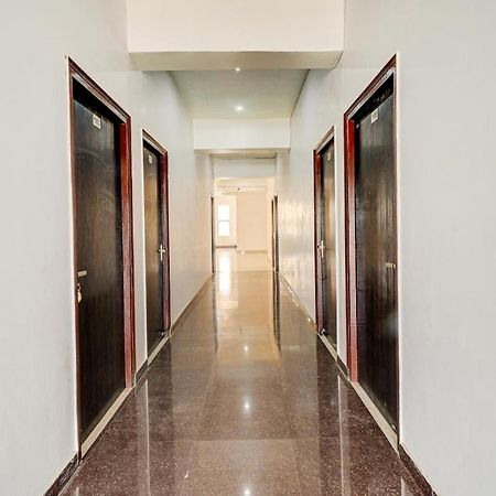 Oyo 72429 New Abhinandan Hotel Amroha Exteriör bild