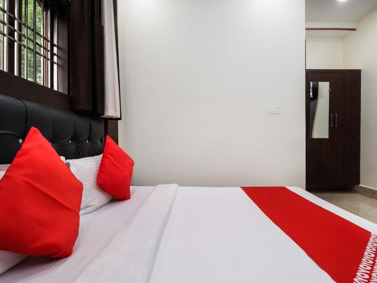 Oyo 72429 New Abhinandan Hotel Amroha Exteriör bild