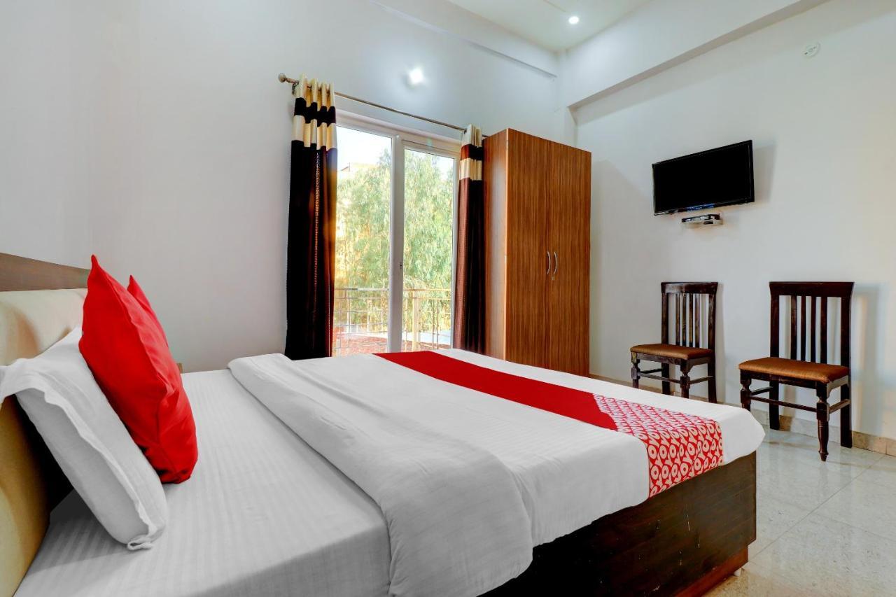 Oyo 72429 New Abhinandan Hotel Amroha Exteriör bild