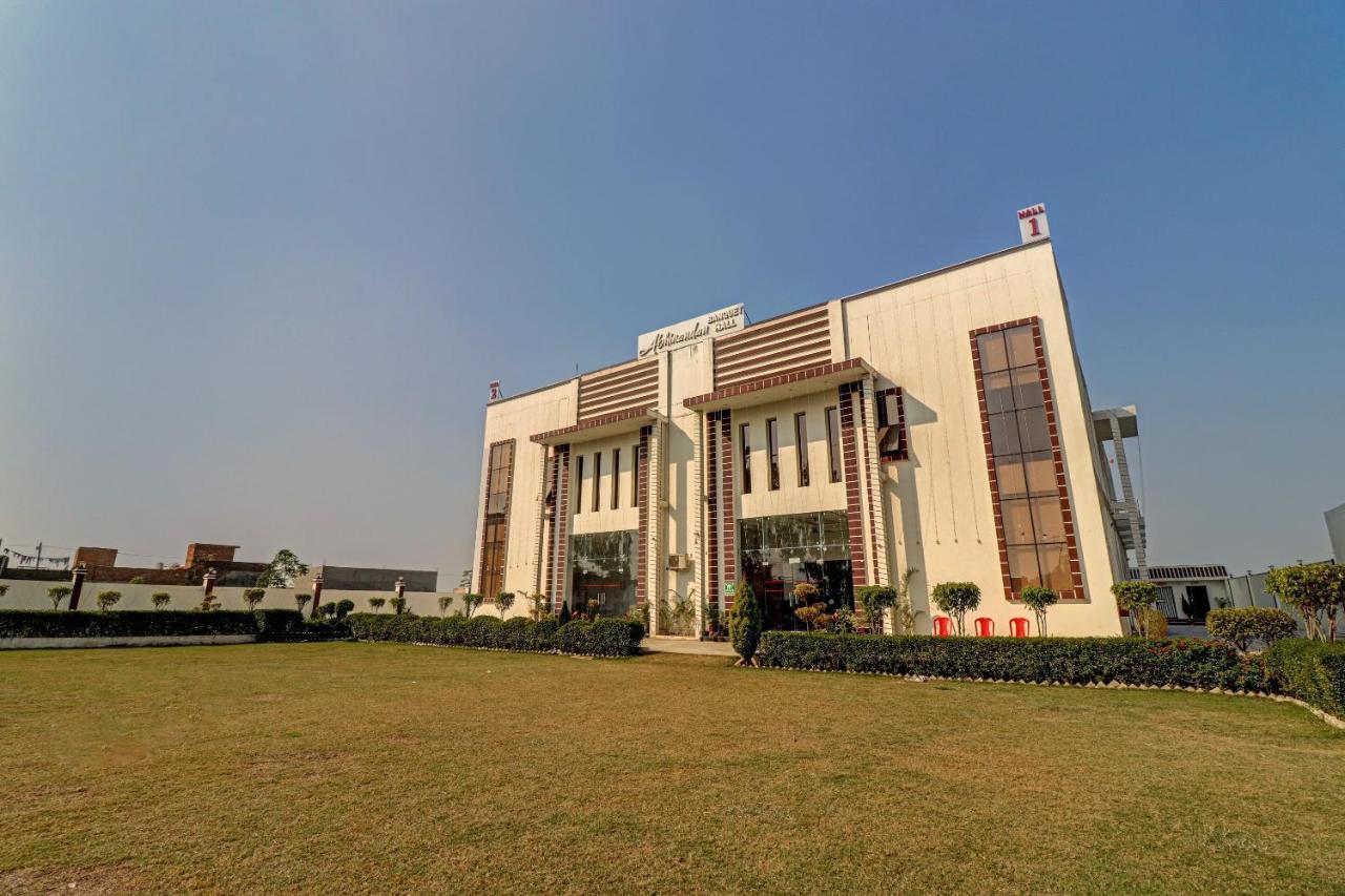 Oyo 72429 New Abhinandan Hotel Amroha Exteriör bild